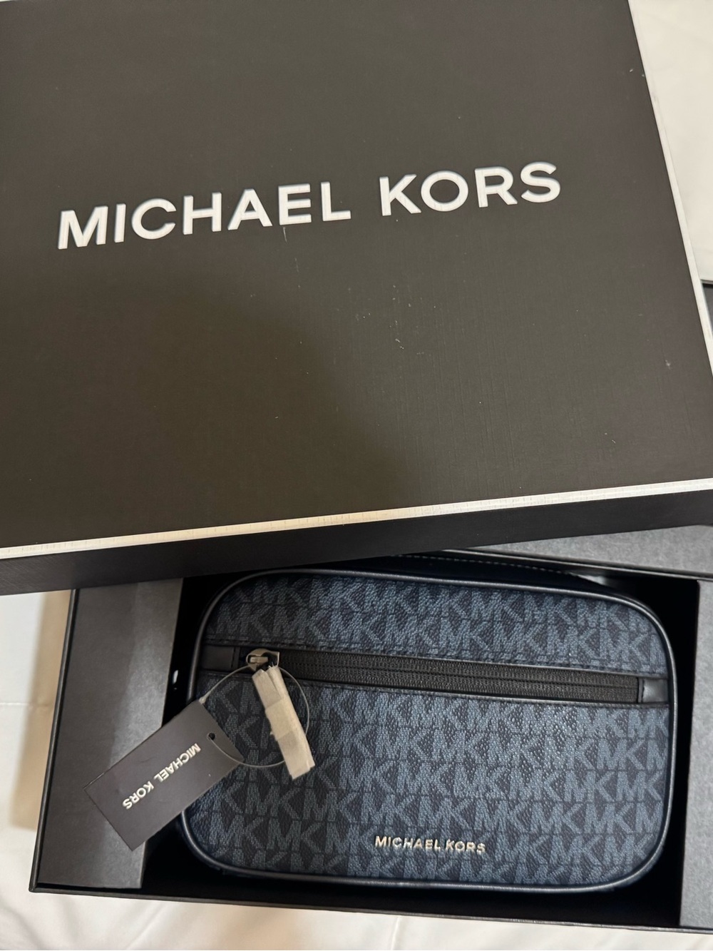 Michael Kors Men's blue Monogram Toiletry Pouch with Matching Eye Mask - Picture 2 of 3